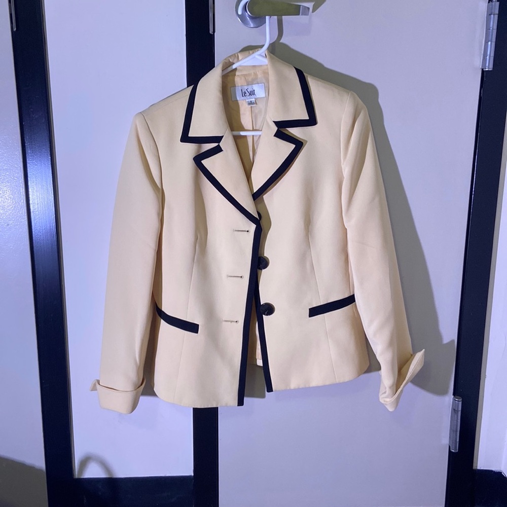 Yellow suit jacket